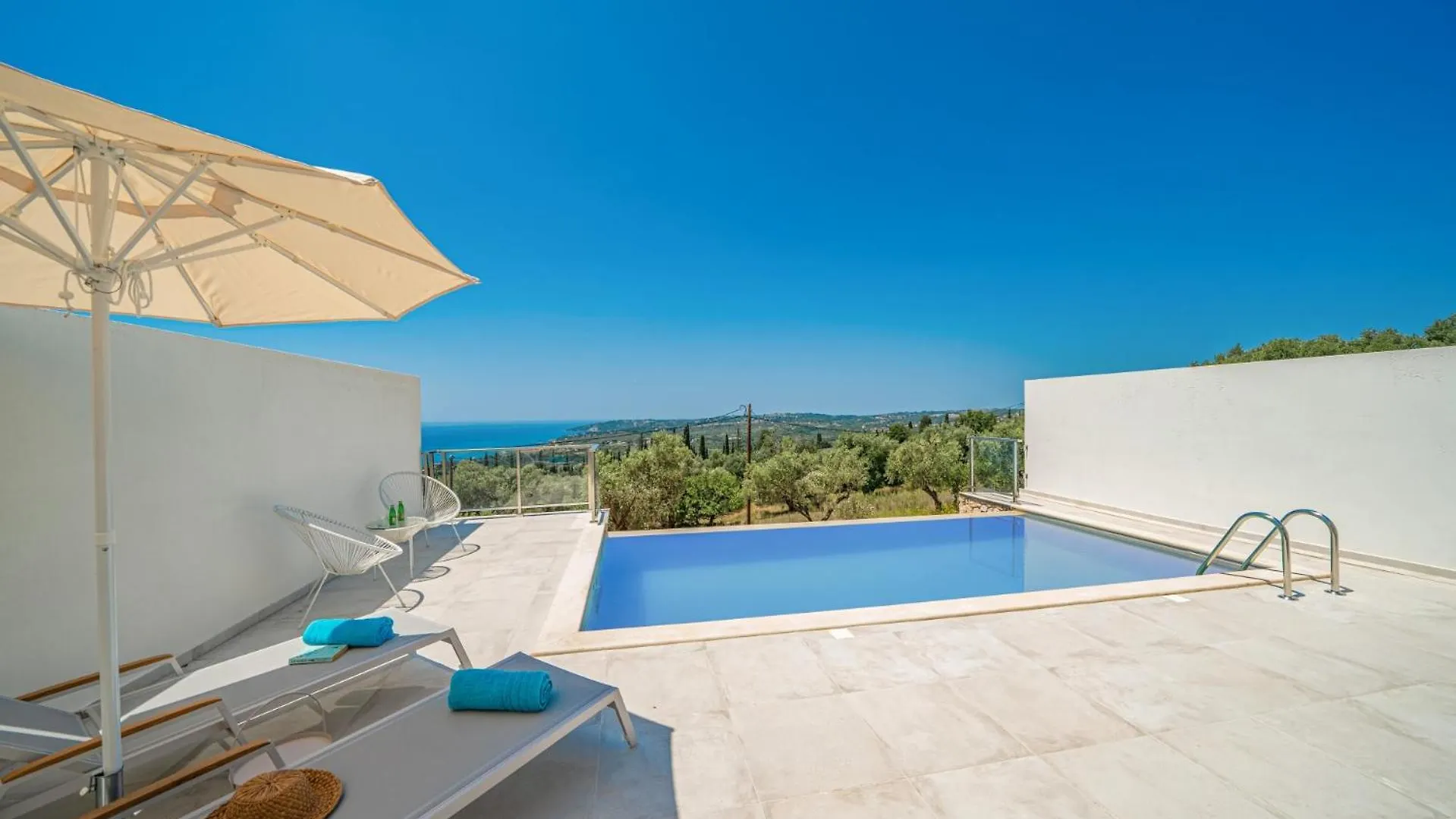 Villa Straw Cottage By Villa Plus Mousata