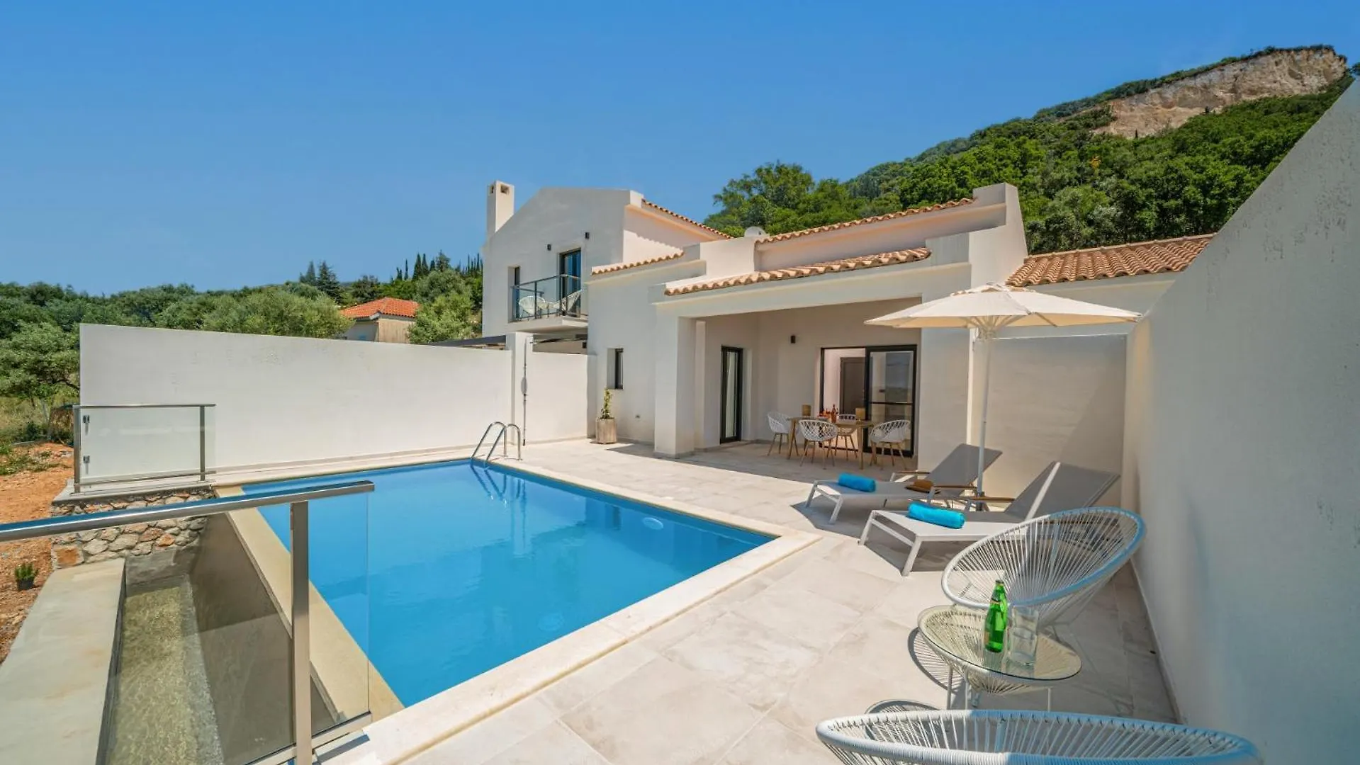 Villa Straw Cottage By Villa Plus Mousata